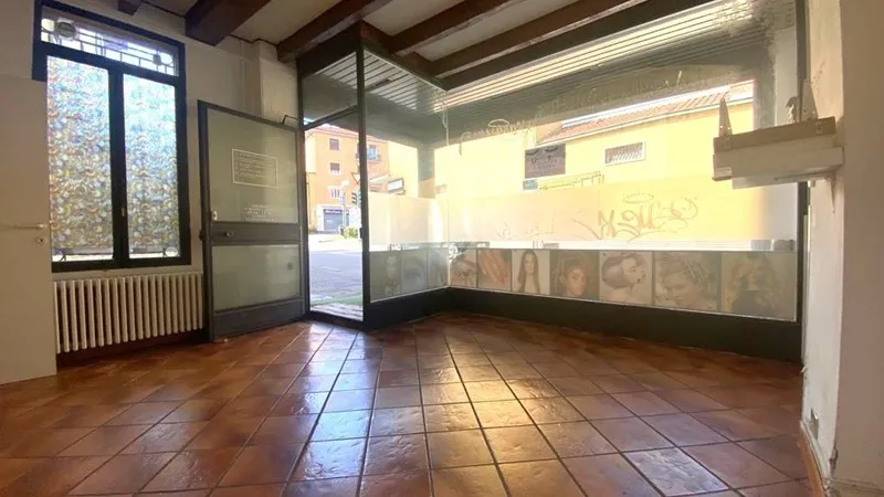 Office 50m² in Italy, Bergamo. Priced at 60710£ rent photo-2
