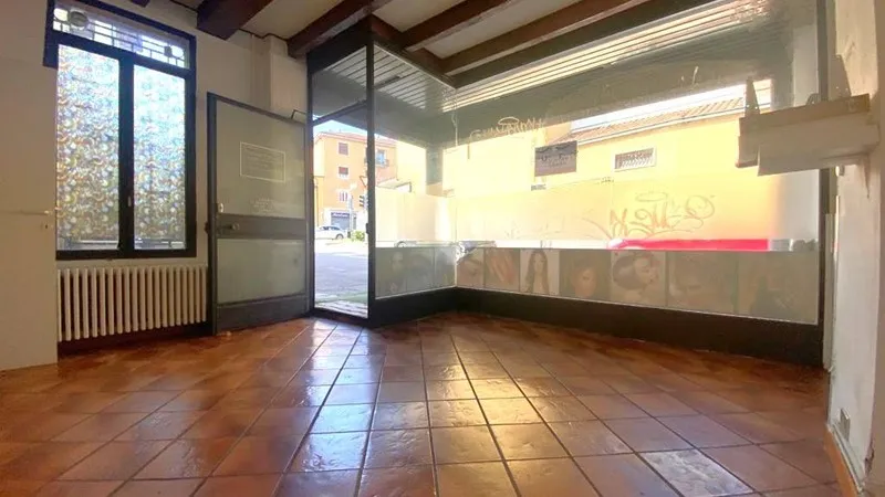 Office 50m² in Italy, Bergamo. Priced at 60710£ rent photo-3