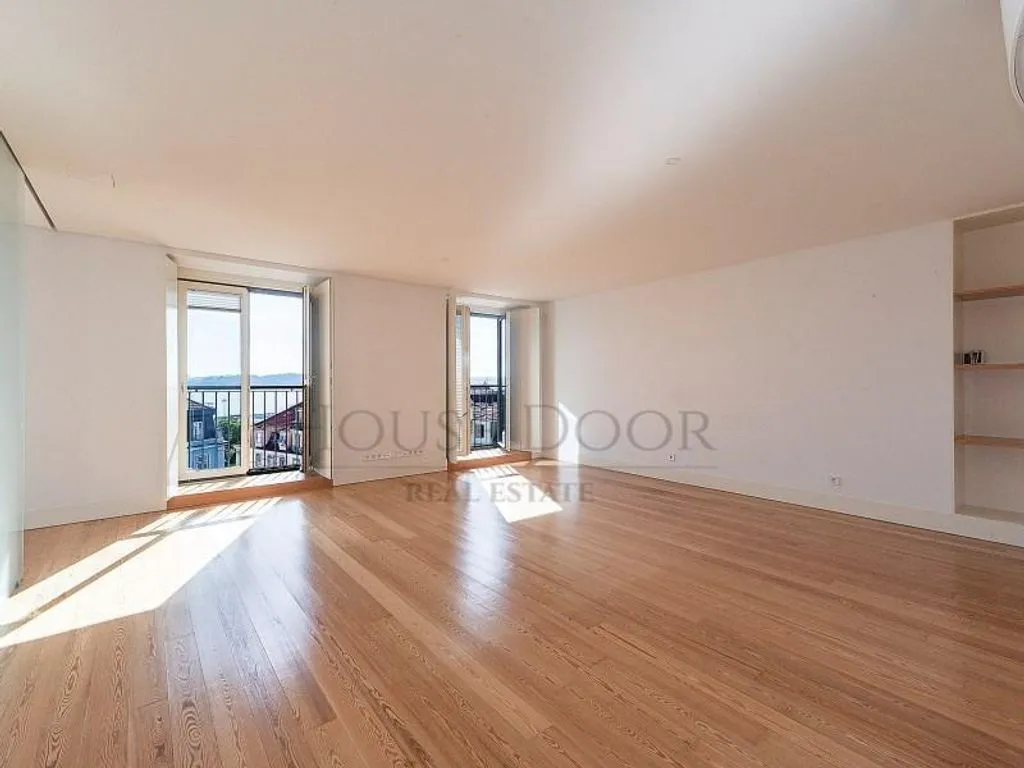 Flat 182m² in Portugal, Lisbon. Priced at 1700000€ rent photo-4