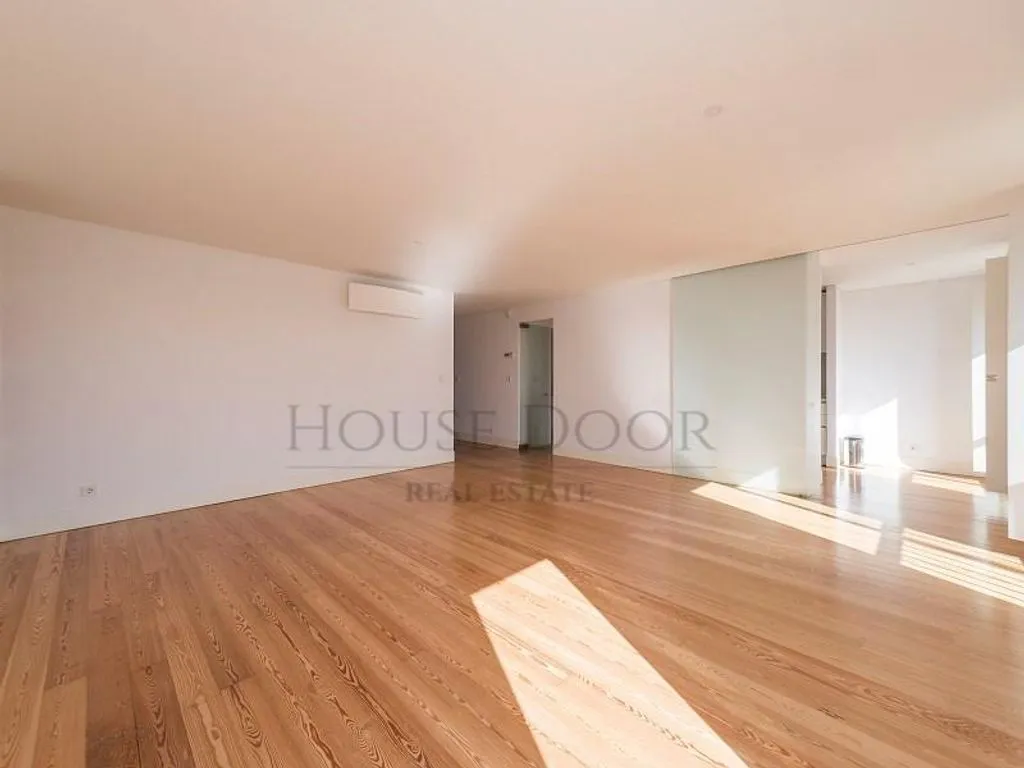 Flat 182m² in Portugal, Lisbon. Priced at 1700000€ rent photo-5
