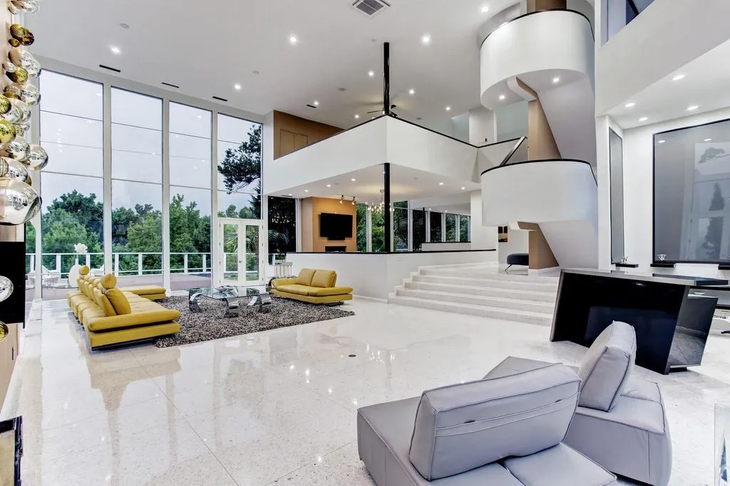 House 860m² in USA, Houston. Priced at 3219400€ rent photo-5