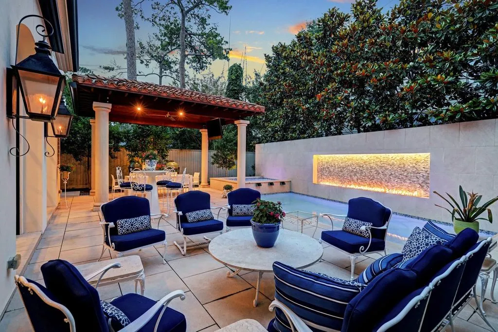 House 896m² in USA, Houston. Priced at 4214900€ rent photo-1