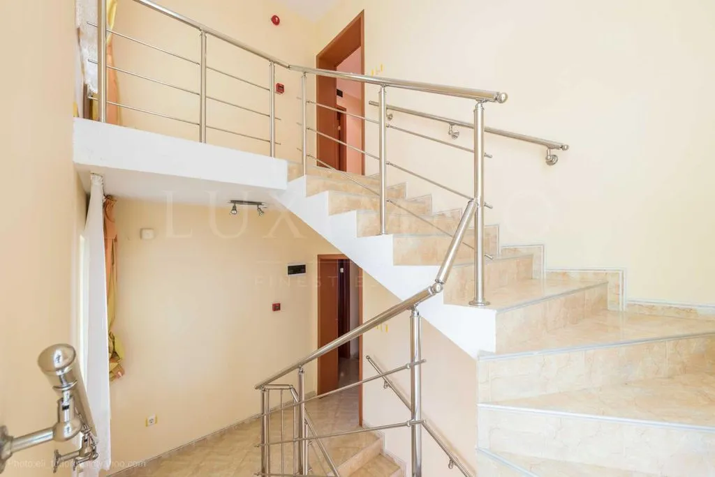 Townhouse 450m² in Bulgaria, Ravda. Priced at 1000000€ rent photo-1