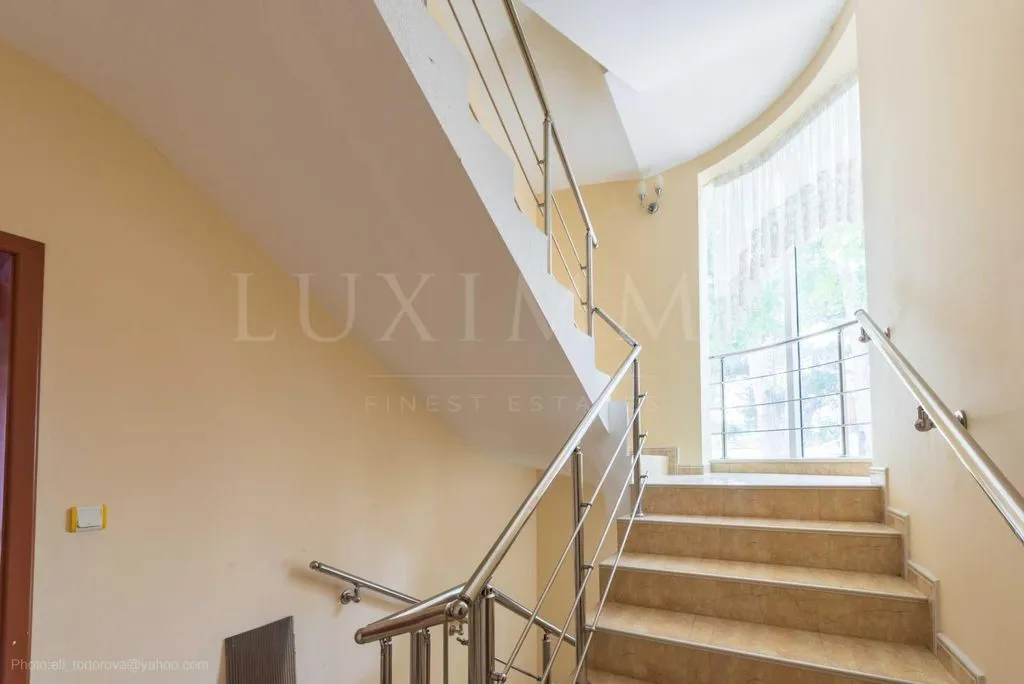 Townhouse 450m² in Bulgaria, Ravda. Priced at 1000000€ rent photo-2