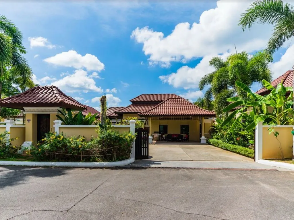 Villa 350m² in Thailand, Bang Tao. Priced at 798400€ rent photo-5