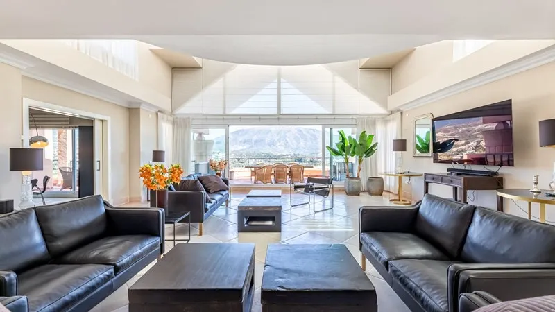 House 444m² in Portugal, Oeirash. Priced at 3383452£ rent photo-1