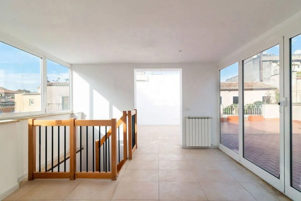 Penthouse 116m² in Italy, Rome. Priced at 1095000€ rent photo-3