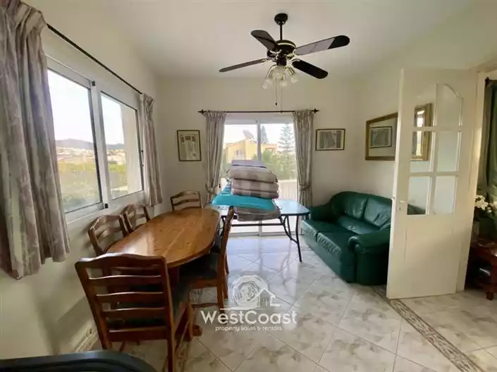 House 150m² in Cyprus, Peyia. Priced at 465000€ rent photo-10