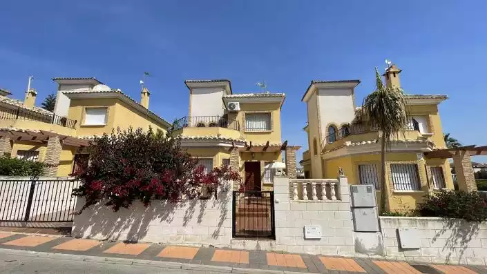 House 111m² in Spain, Algorfa. Priced at 175000€ rent photo-1