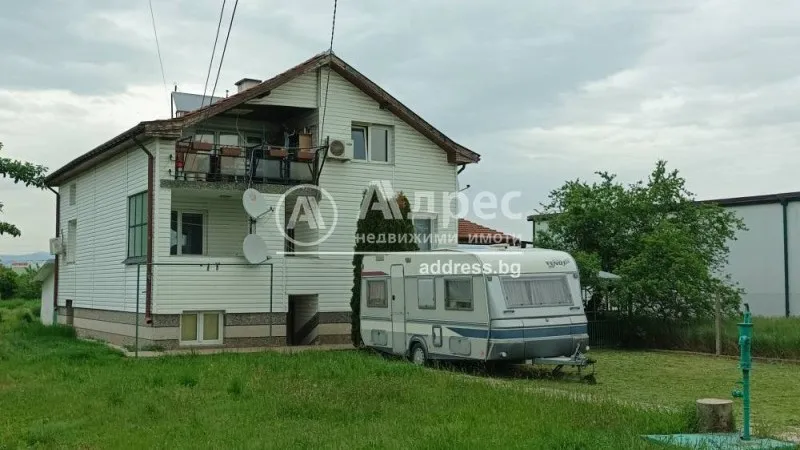 House 318m² in Bulgaria, Sofia. Priced at 199492£ rent photo-6
