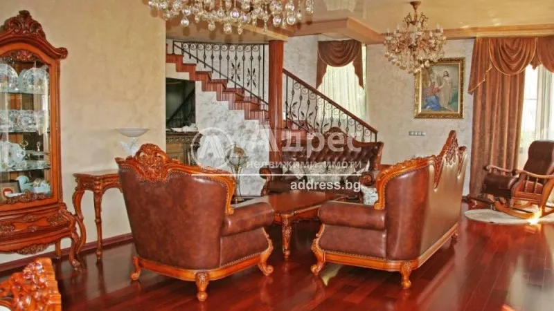 House 490m² in Bulgaria, Sofia. Priced at 641758£ rent photo-3