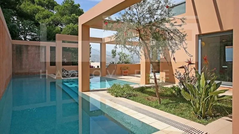 House 270m² in Greece, Chania. Priced at 1127565£ rent photo-1