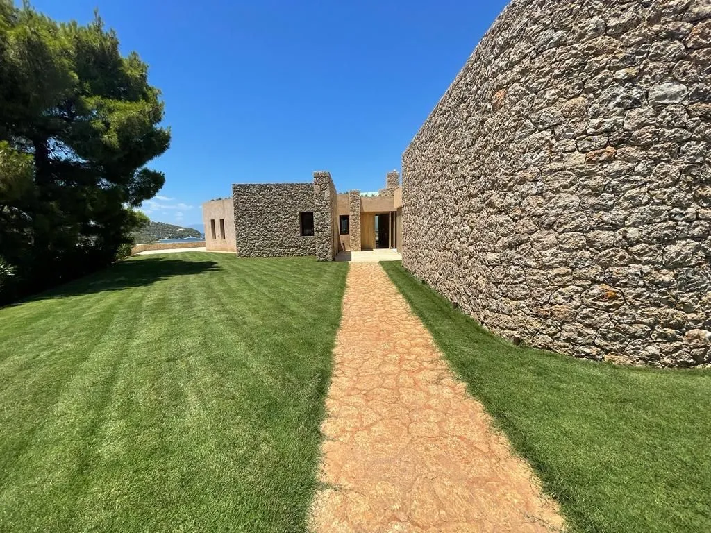 House 450m² in Greece, Porto Heli. Priced at 4000000€ rent photo-4