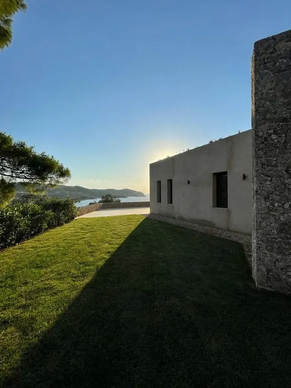 House 450m² in Greece, Porto Heli. Priced at 4000000€ rent photo-5