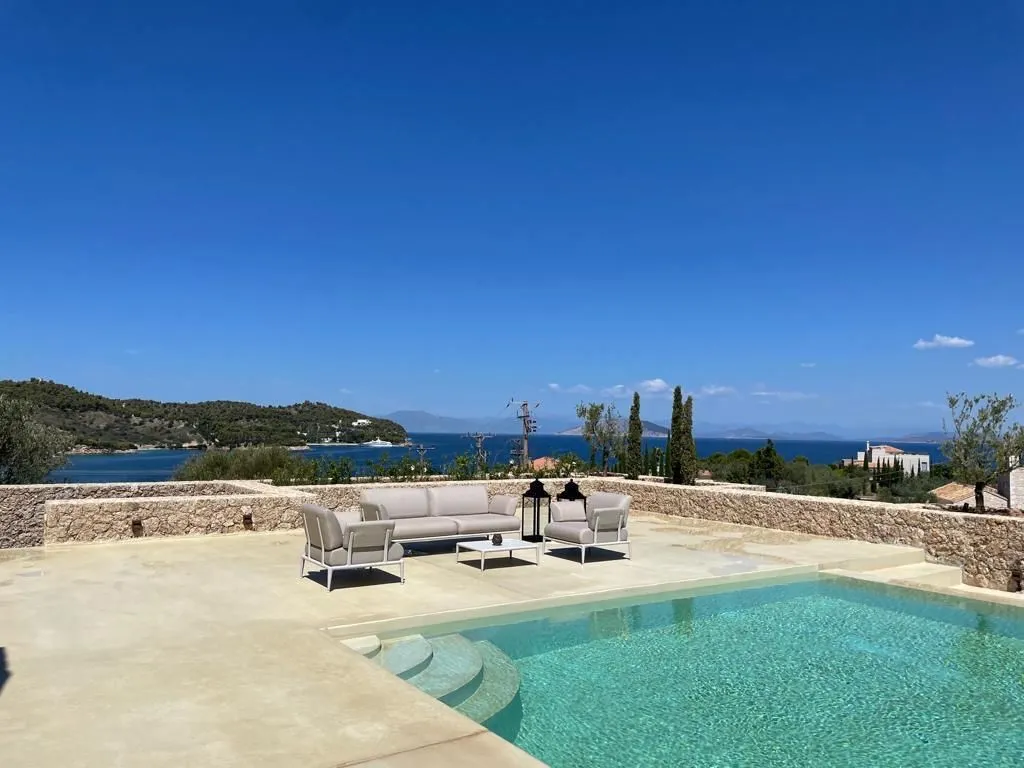House 450m² in Greece, Porto Heli. Priced at 4000000€ rent photo-6