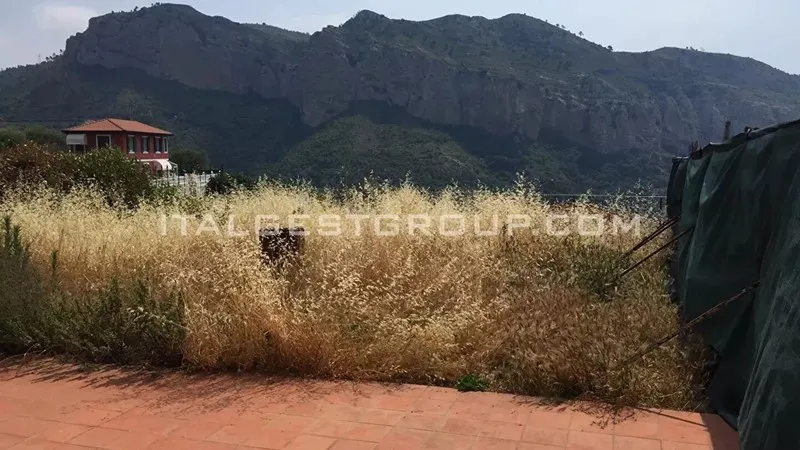 House 185m² in Italy, Ventimiglia. Priced at 303575£ rent photo-1