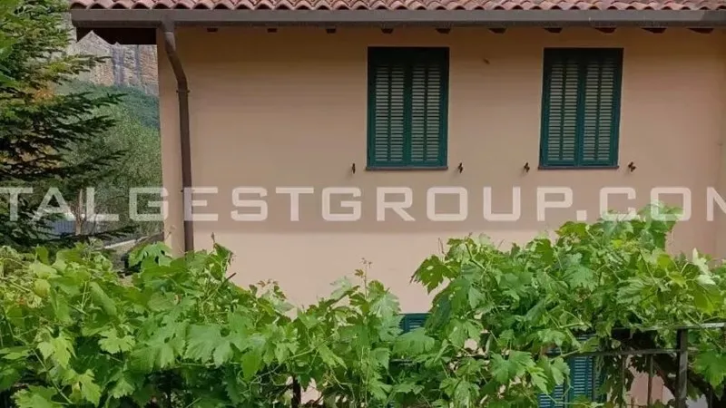 House 185m² in Italy, Ventimiglia. Priced at 303575£ rent photo-4