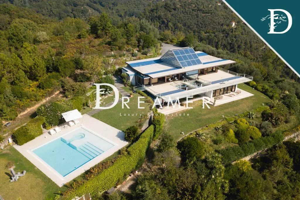 Villa 740m² in Italy, Camajore. Priced at 3600000€ rent photo-3