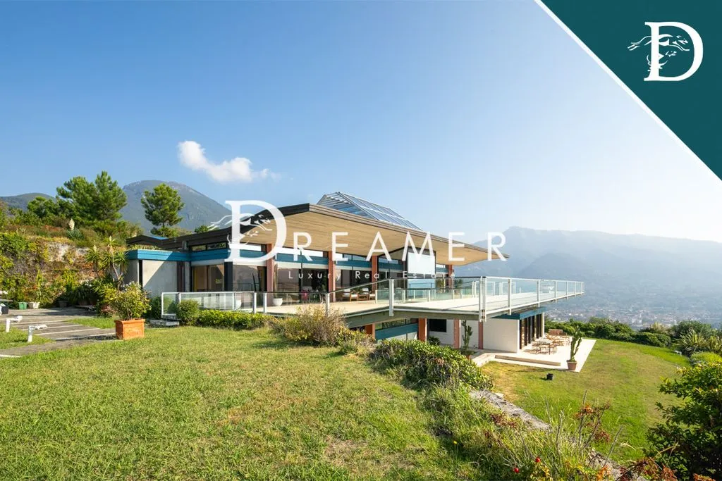 Villa 740m² in Italy, Camajore. Priced at 3600000€ rent photo-6