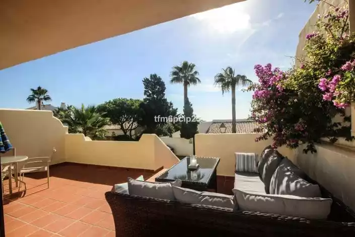 Flat 75m² in Italy, Lanzo d'Intelvi. Priced at 198000€ rent photo-1