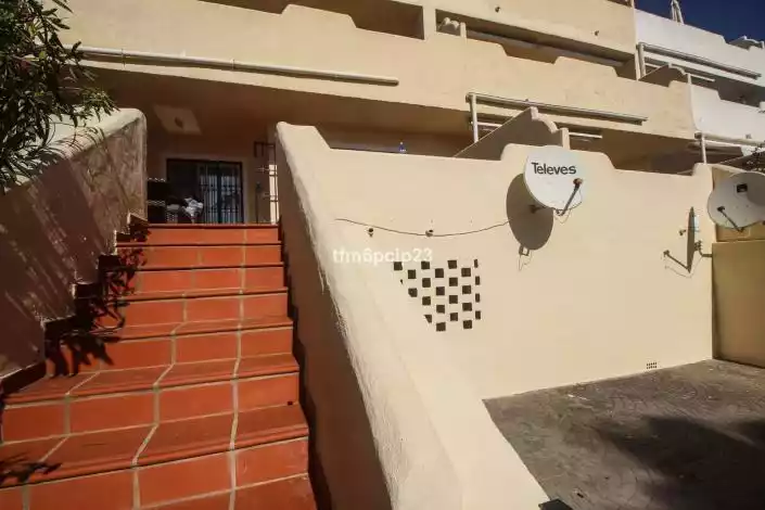 Flat 75m² in Italy, Lanzo d'Intelvi. Priced at 198000€ rent photo-9