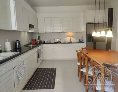 Rent in Cyprus for 3000€