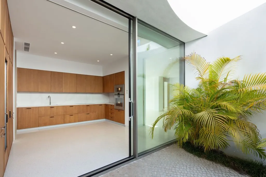 Villa 552m² in Portugal, Gondomar. Priced at 6500000€ rent photo-6
