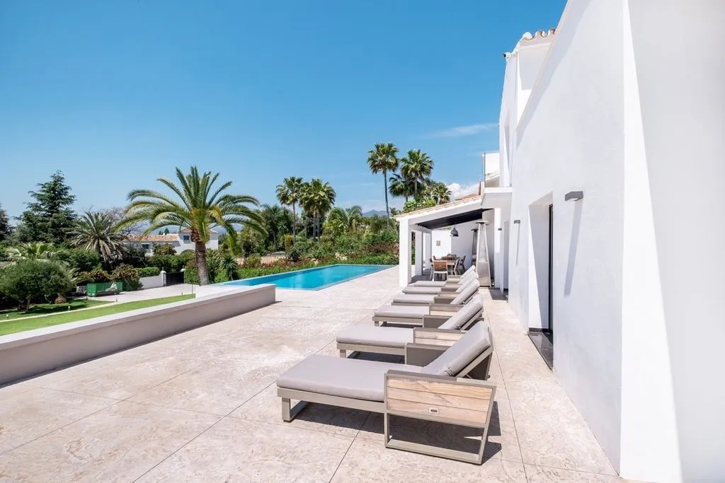 Villa 570m² in Portugal, Oeirash. Priced at 3495000€ rent photo-1