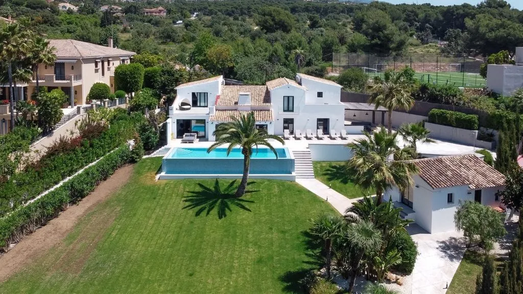 Villa 570m² in Portugal, Oeirash. Priced at 3495000€ rent photo-3
