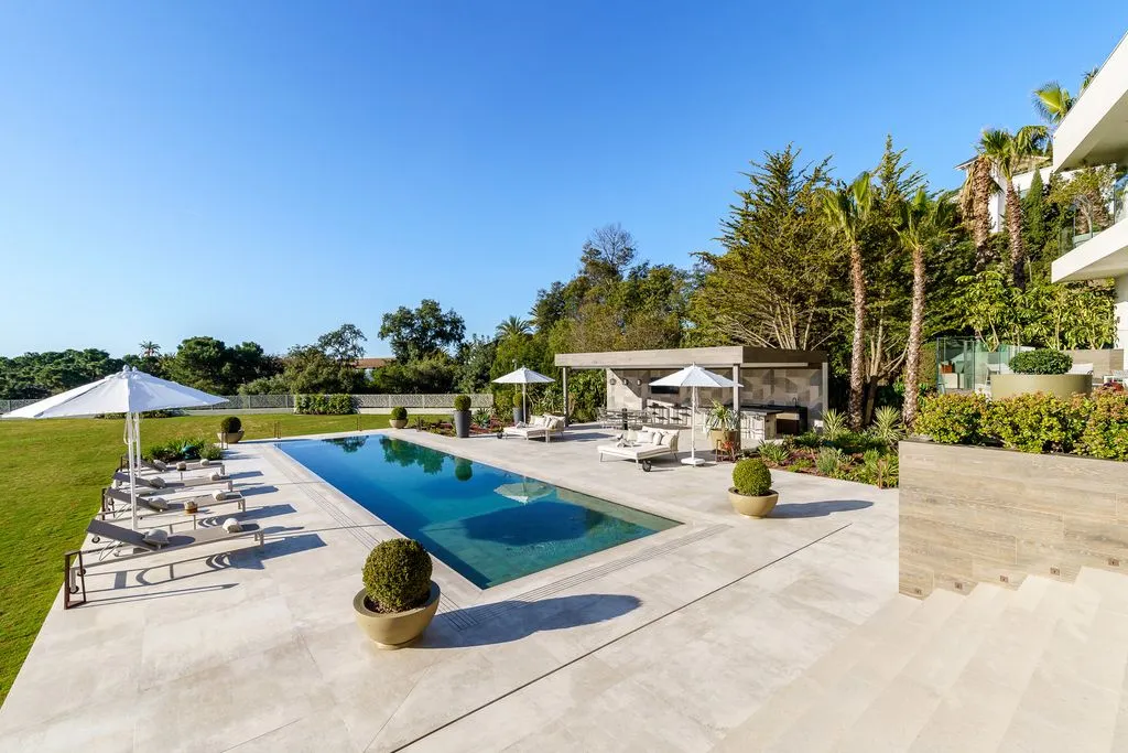 Villa 570m² in Portugal, Oeirash. Priced at 3495000€ rent photo-11