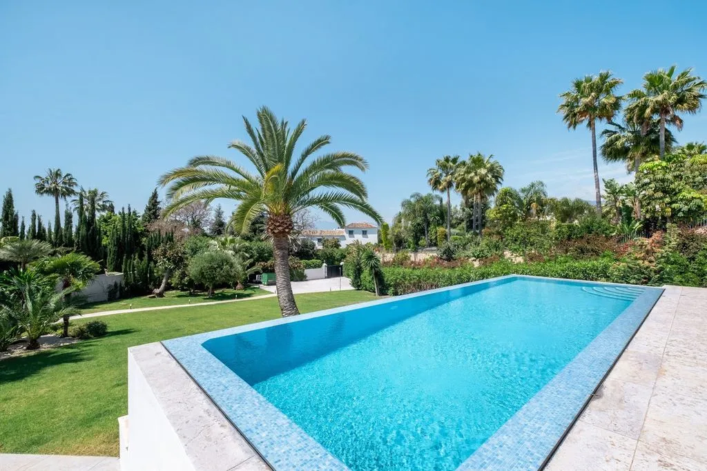 Villa 570m² in Portugal, Oeirash. Priced at 3495000€ rent photo-24