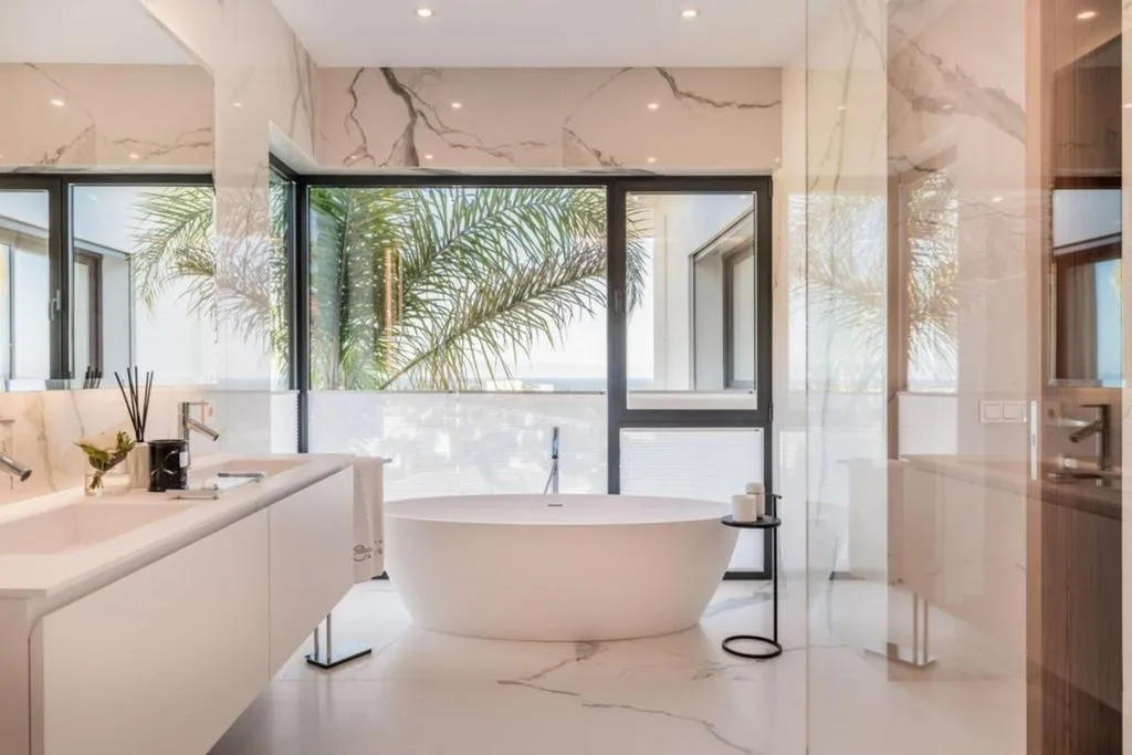 Villa 677m² in USA, Southbury. Priced at 3650000€ rent photo-5