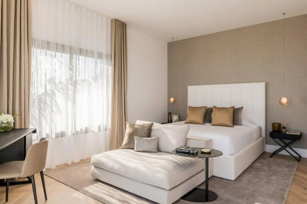 Villa 677m² in USA, Southbury. Priced at 3650000€ rent photo-6