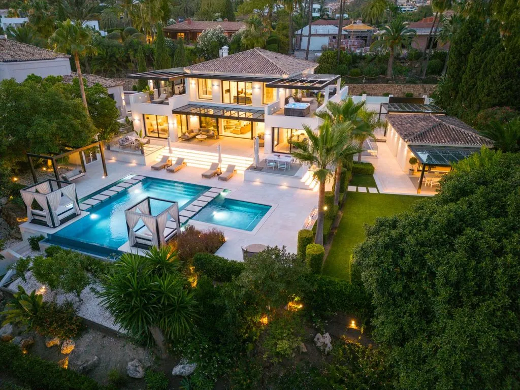 Villa 457m² in Portugal, Oeirash. Priced at 7195000€ rent photo-2