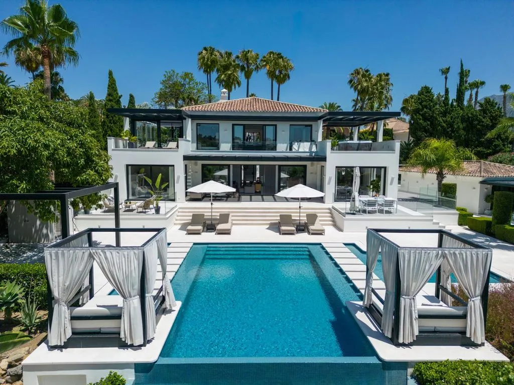 Villa 457m² in Portugal, Oeirash. Priced at 7195000€ rent photo-3