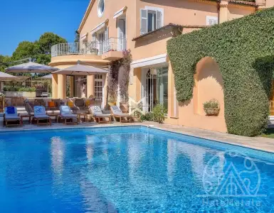 Арендовать villa в France 250000€