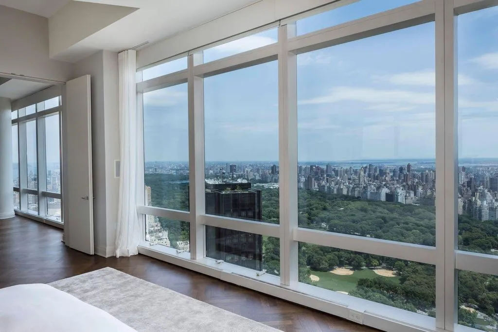 Flat 421m² in USA, New York. Priced at 117100€ rent photo-1