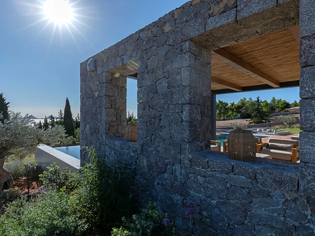 Villa 530m² in Greece, Porto Heli. Priced at 22000€ rent photo-6