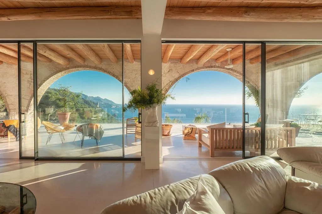 Villa 720m² in Greece, corfu. Priced at 37700€ rent photo-7