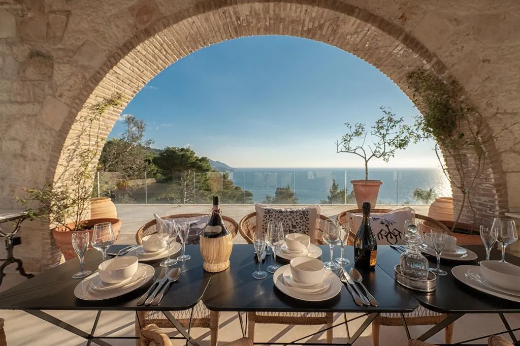Villa 720m² in Greece, corfu. Priced at 37700€ rent photo-9