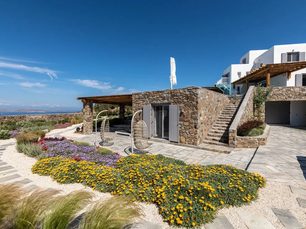 Villa 540m² in Greece, Mykonos. Priced at 44800€ rent photo-1