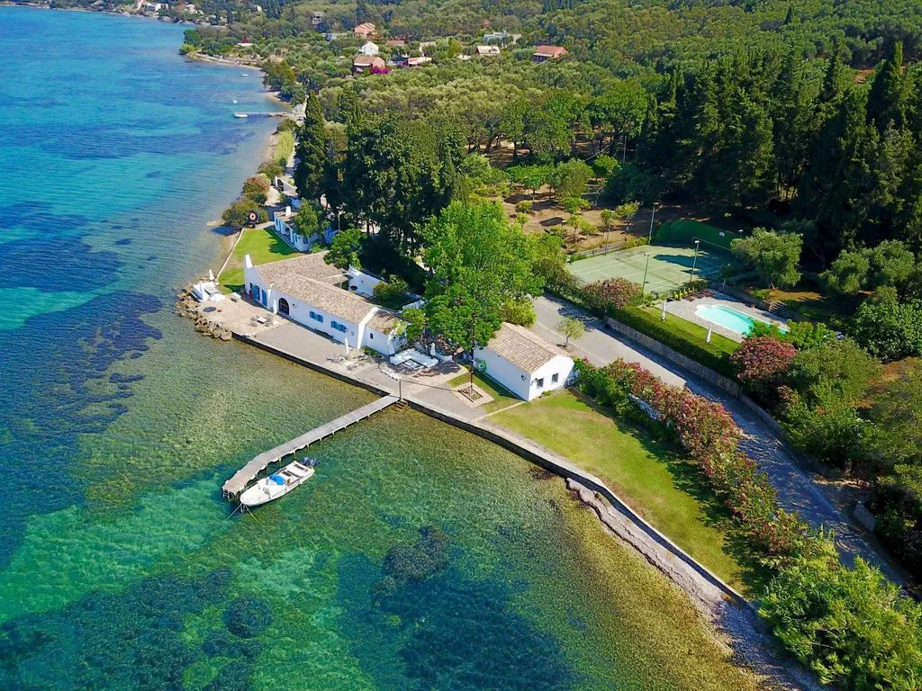 House 740m² in Greece, corfu. Priced at 36580€ rent photo-5