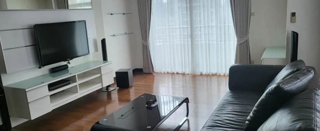 Flat 150m² in Thailand, Bangkok. Priced at 1700€ rent photo-1