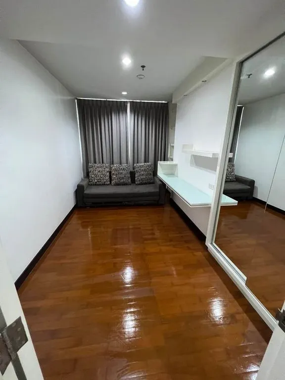 Flat 150m² in Thailand, Bangkok. Priced at 1700€ rent photo-2