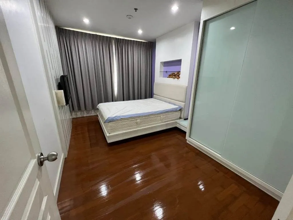 Flat 150m² in Thailand, Bangkok. Priced at 1700€ rent photo-4