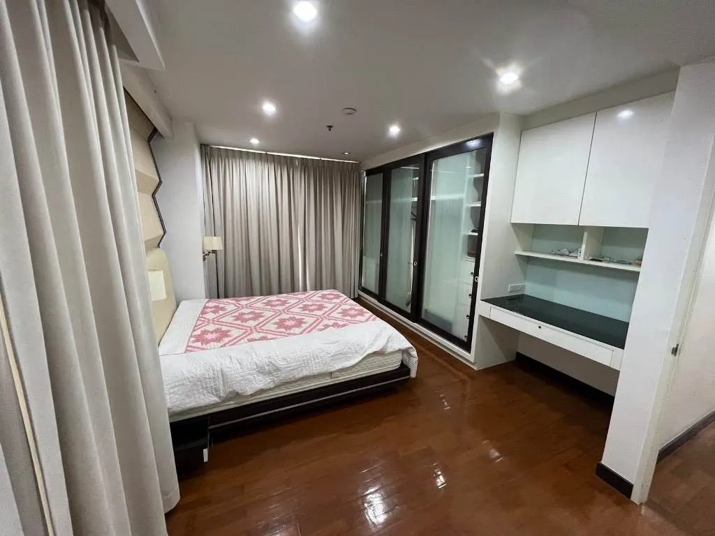 Flat 150m² in Thailand, Bangkok. Priced at 1700€ rent photo-5