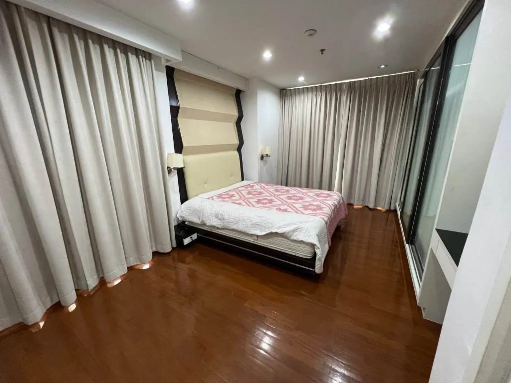 Flat 150m² in Thailand, Bangkok. Priced at 1700€ rent photo-6