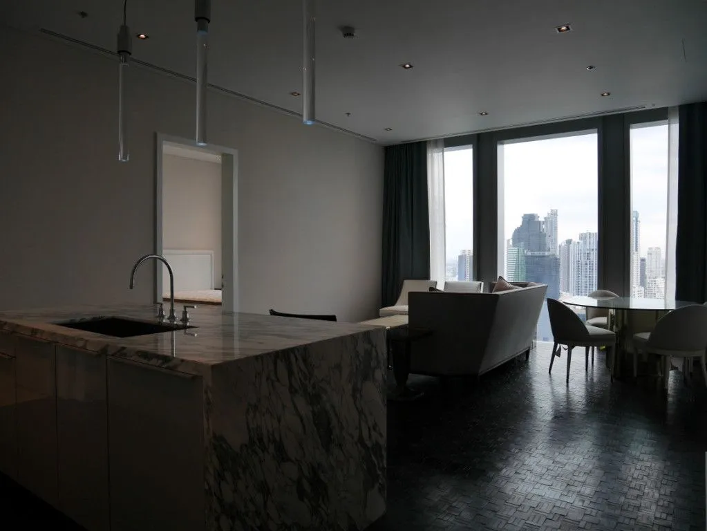 Flat 236m² in Thailand, Bangkok. Priced at 1700€ rent photo-7
