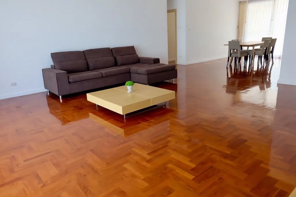 Flat 155m² in Thailand, Bangkok. Priced at 2490€ rent photo-1