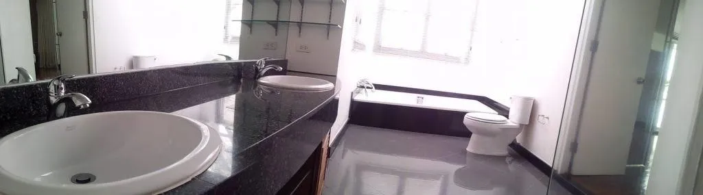 Flat 155m² in Thailand, Bangkok. Priced at 2490€ rent photo-10